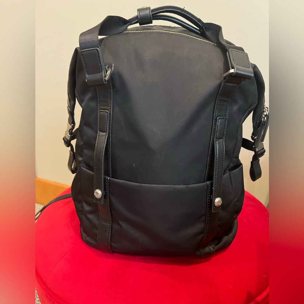 Sarah Jessica Parker - Samsonite Backpack